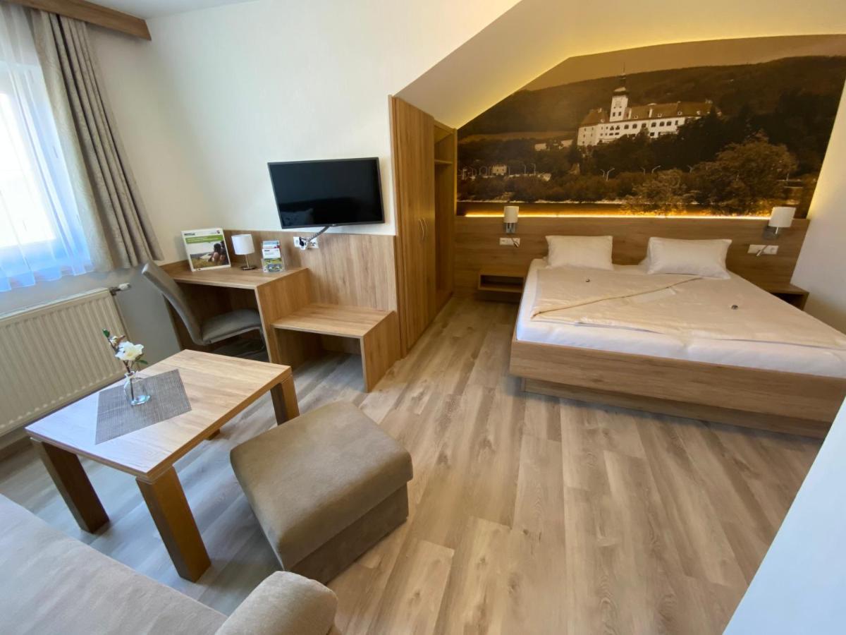 Privatzimmer Und Ferienwohnungen Leeb Persenbeug Zewnętrze zdjęcie