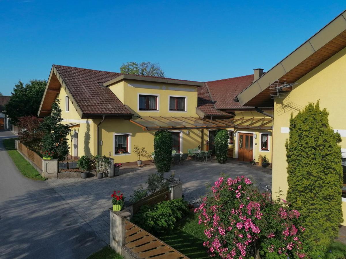 Privatzimmer Und Ferienwohnungen Leeb Persenbeug Zewnętrze zdjęcie