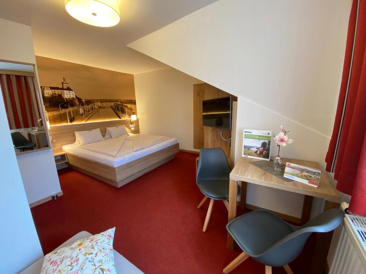 Privatzimmer Und Ferienwohnungen Leeb Persenbeug Zewnętrze zdjęcie
